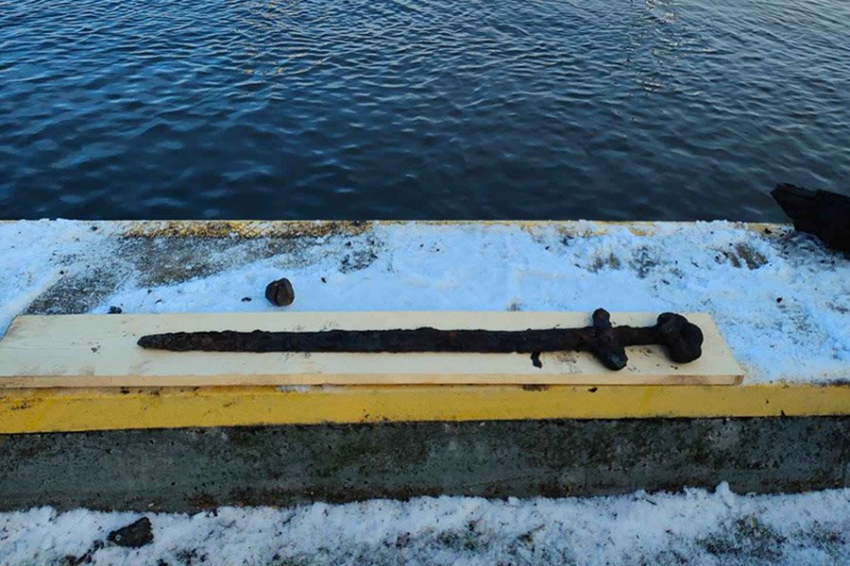 Редкий 1000-летний меч викинга был найден в Польше