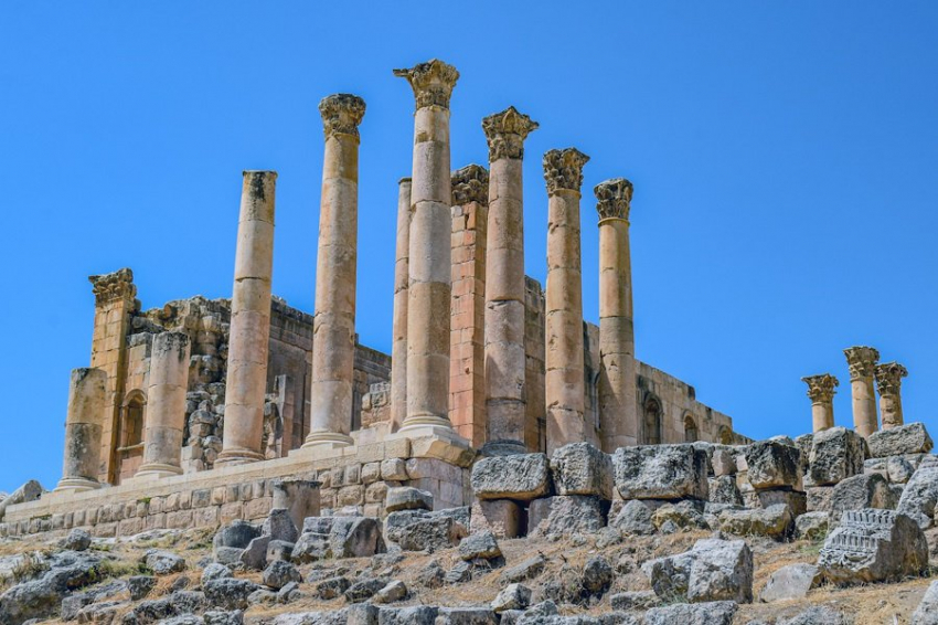 Раскопки в Греции открыли миру Древний храм Артемиды с сокровищами