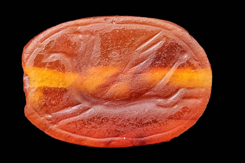 Редкий 2800-летний амулет со скарабеем найден в Израиле