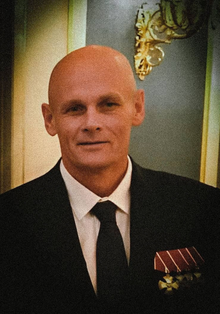 Как выглядит могила Дмитрия Уткина: где он похоронен, какой памятник оркестр установит «Первому и «Девятому» — почему ЕС исключили из санкционного списка