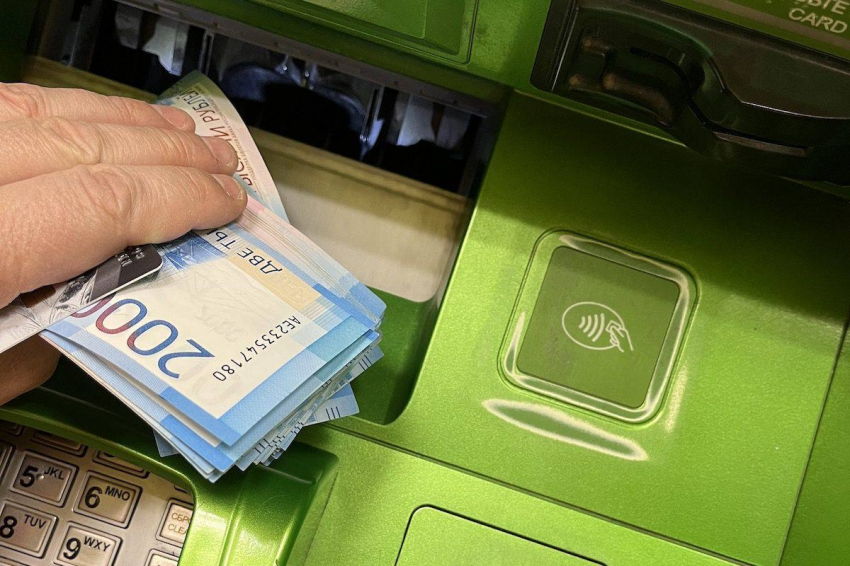 Стаж и возраст решают все: каким пенсионерам дадут 12–36 тысяч рублей