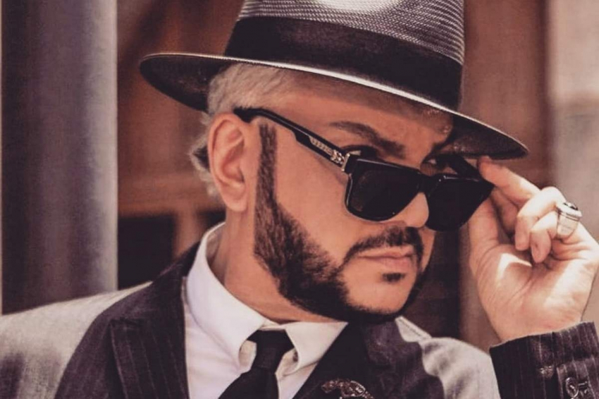 Впервые снял перчатки: Филипп Киркоров показал и объяснил значение новой татуировки