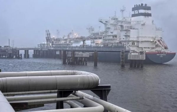Власти США ради согласования помощи Киеву снимут запрет на экспорт СПГ