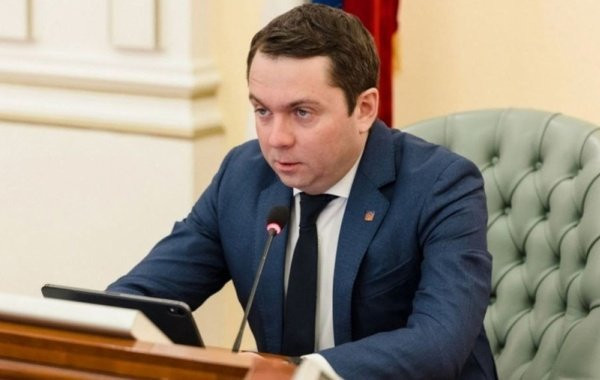 На губернатора Мурманской области напал мужчина с ножом после встречи с местными жителями