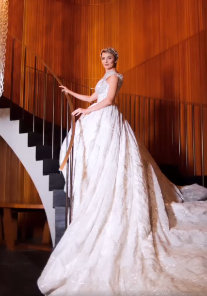 Актриса Дарья Повереннова заинтриговала фотосессией в свадебном платье