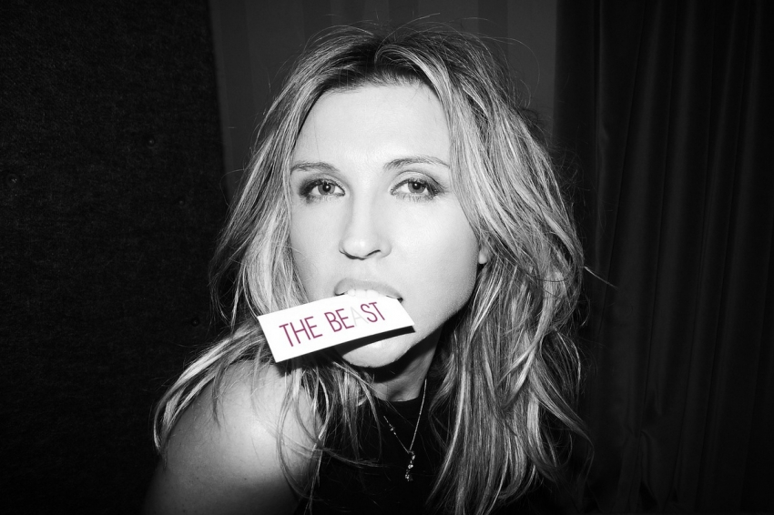 «Раздевайся»: Лика Стар рассказала о том, что от нее потребовал Федор Бондарчук