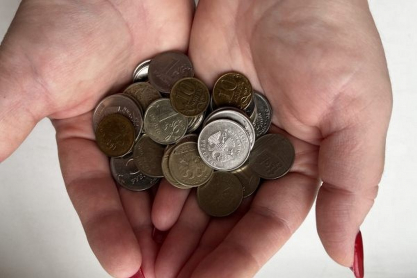 Всего одно условие: пенсионеров, которые получают пенсию на банковскую карту, ждет приятный подарок