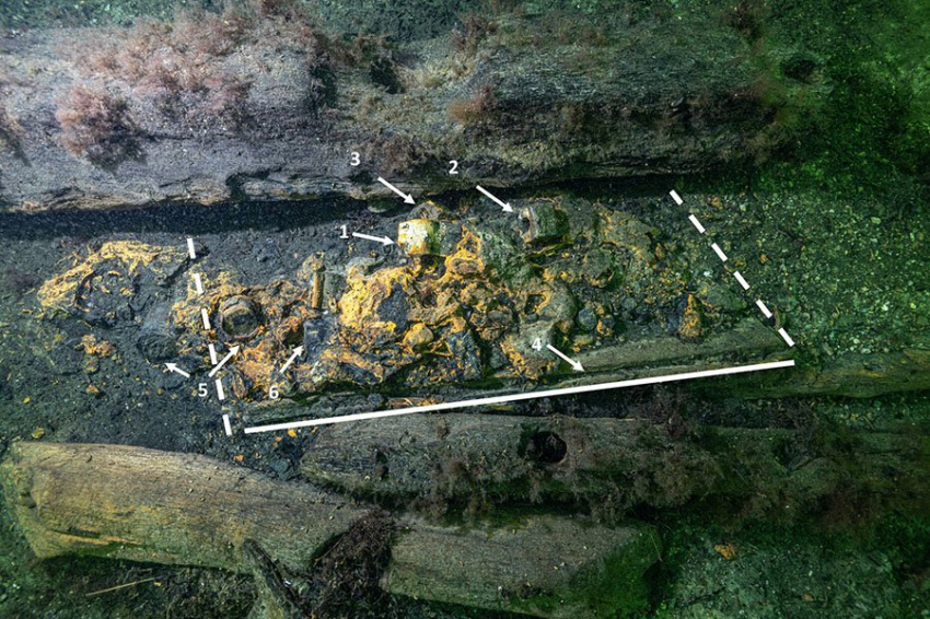 На затонувшем корабле Gribshunden XV века найден средневековый сундук с оружием