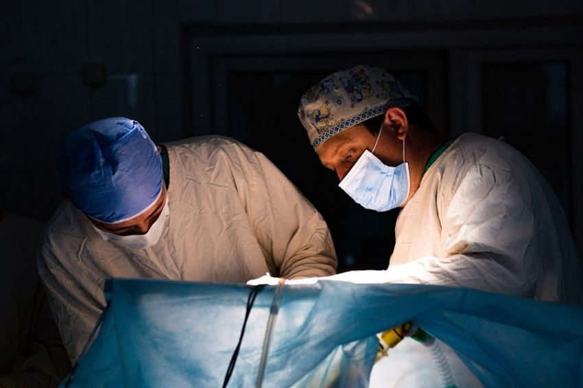 Врачи КНР успешно провели операции по трансплантации органов свиньи человеку