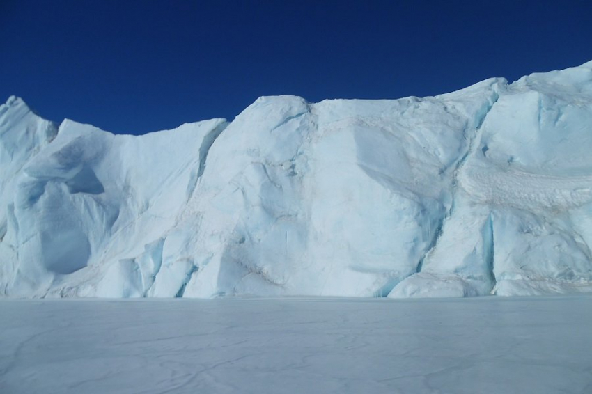CUP: талые воды ломают шельфовые ледники Антарктиды