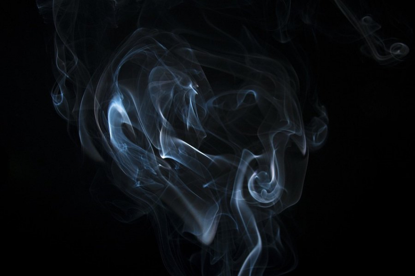 Пассивное курение во время беременности ускоряет старение клеток зародыша