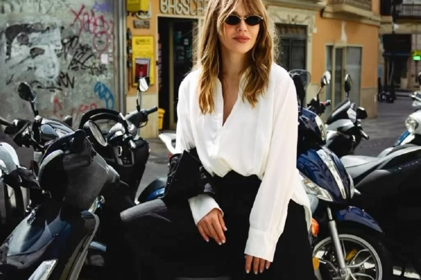 Певица из РФ Джанабаева снялась в соблазнительном мини-бикини в Испании