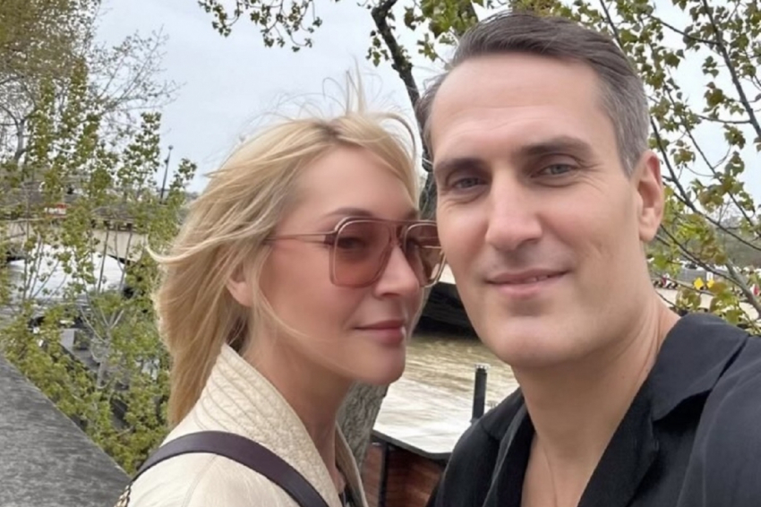 Уставшая Кристина Орбакайте с супругом-бизнесменом снялась на отдыхе в Италии