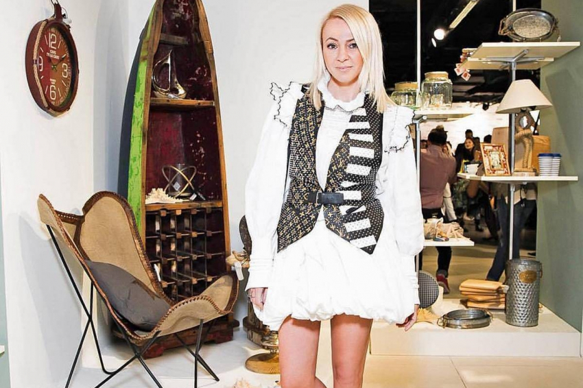 Продюсер Яна Рудковская призналась, что с семьей покинула Россию