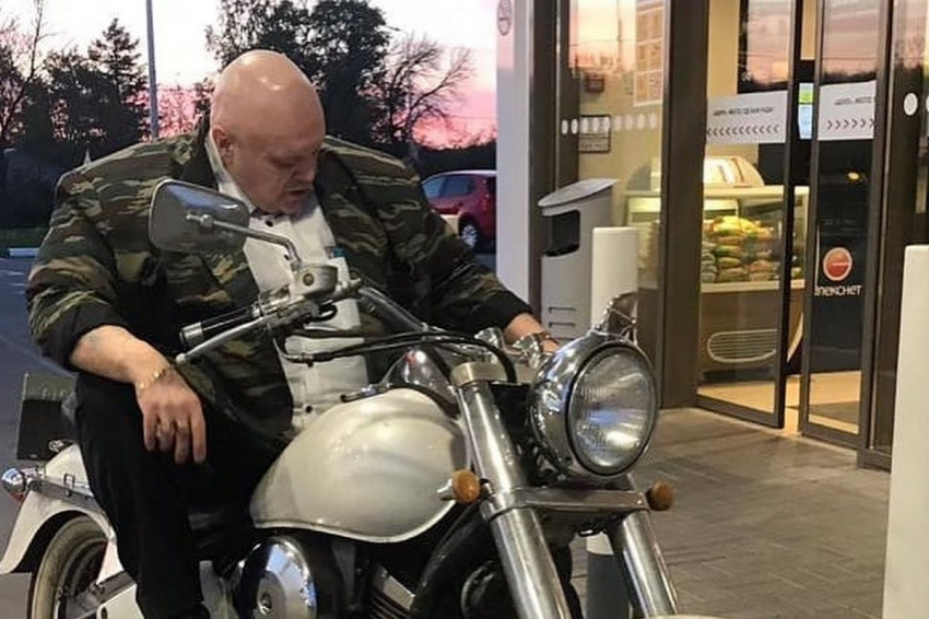 Барецкий уверен: отмена концертов Михайлова в Петербурге связана с Пугачёвой