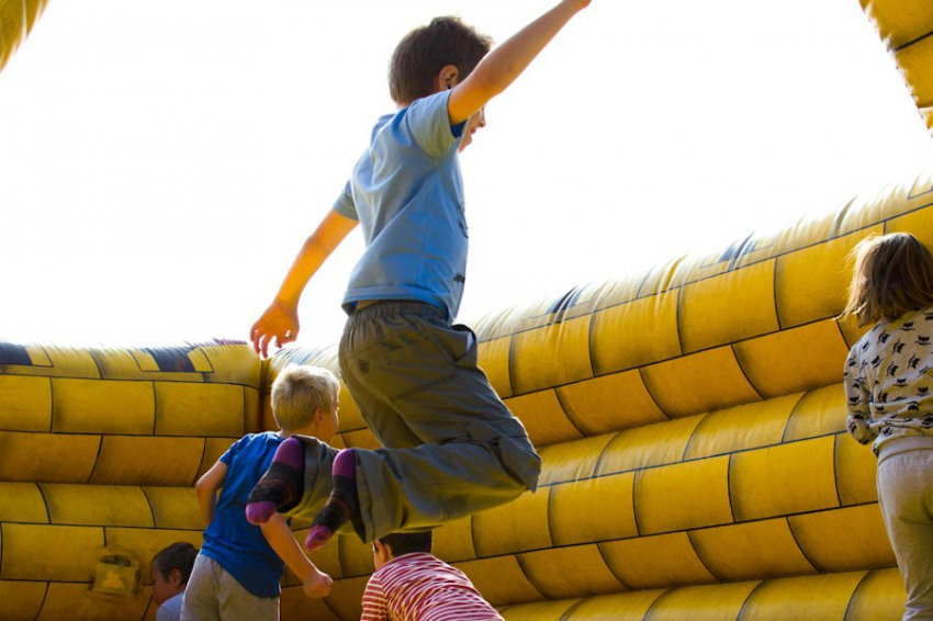 Проблемы с эмоциями могут быть ключевым симптомом гиперактивности ребёнка