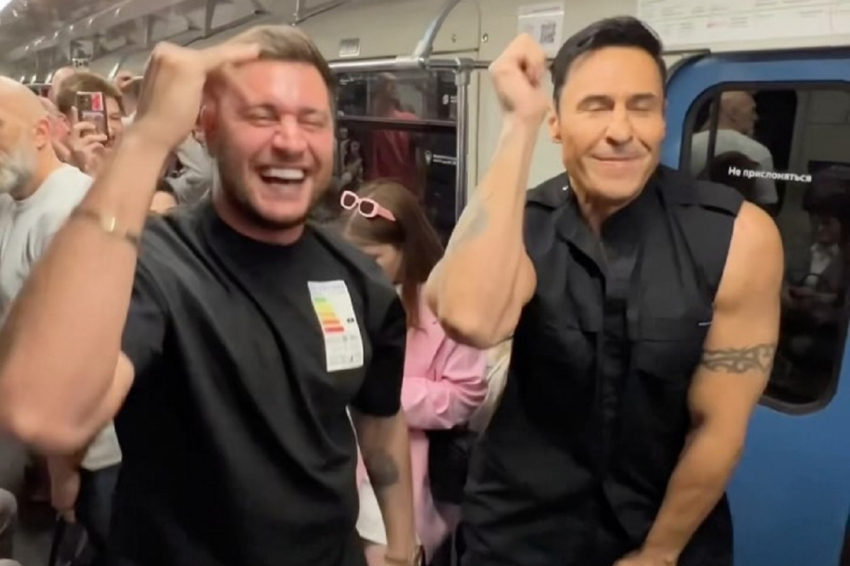 Стас Костюшкин и рэпер Дава станцевали в метро — устроили пиар-скандал