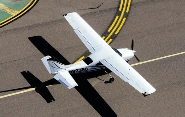 Над территорией Украины заметили учебный самолет британских ВВС