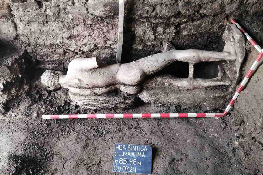 В Болгарии обнаружена исключительная мраморная статуя