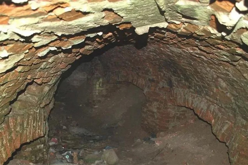 Археологи раскопали многовековой «масонский» туннель под дворцом в Польше