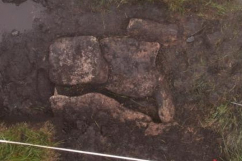 «Потрясающая» погребальная камера бронзового века обнаружена в Англии