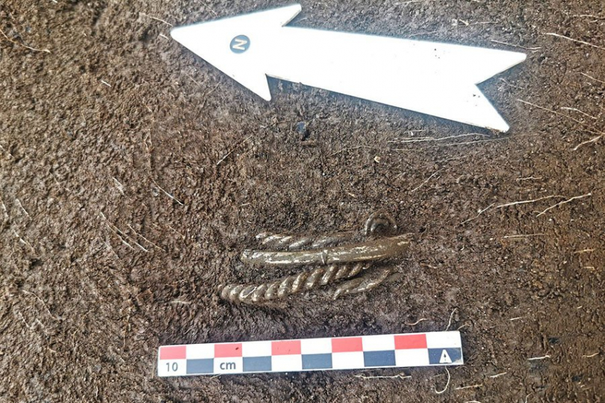 Четыре серебряных браслета эпохи викингов обнаружены «нетронутыми» в Норвегии 