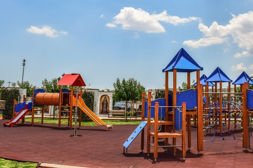 Физики обнаружили сходство поведения детей и жидкостей