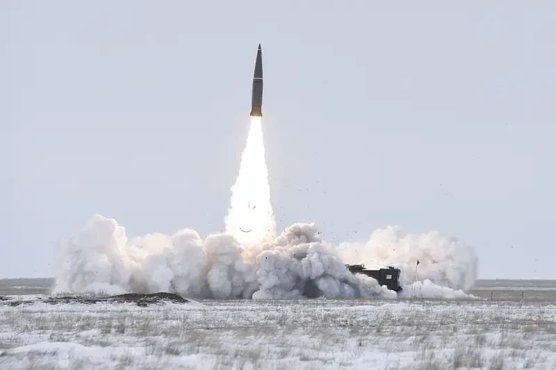 Российские военные атаковали высокоточным оружием украинское оборонное КБ «Луч» в Киеве