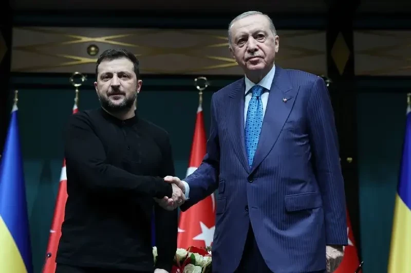 «Дорогой Мазепы»: потеряв поддержку США, Зеленский пытается найти её у Эрдогана