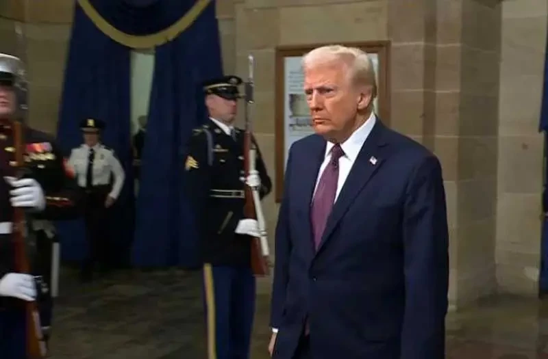 Трамп: Я не вижу проблем в размещении европейского контингента на Украине, но он не может представлять НАТО