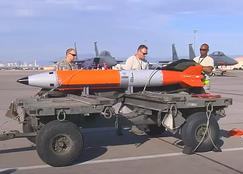 «Мы экономим деньги, но нам нужна сильная армия»: Трамп поддержал рекордный военный бюджет США в размере почти 1 трлн долларов