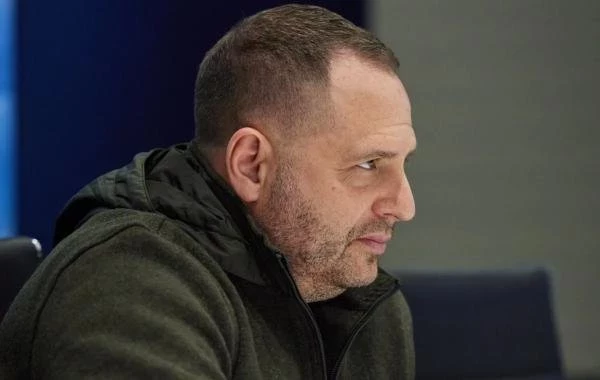 Луценко: Ермака включили в переговоры с США, чтобы он подписал акт о капитуляции