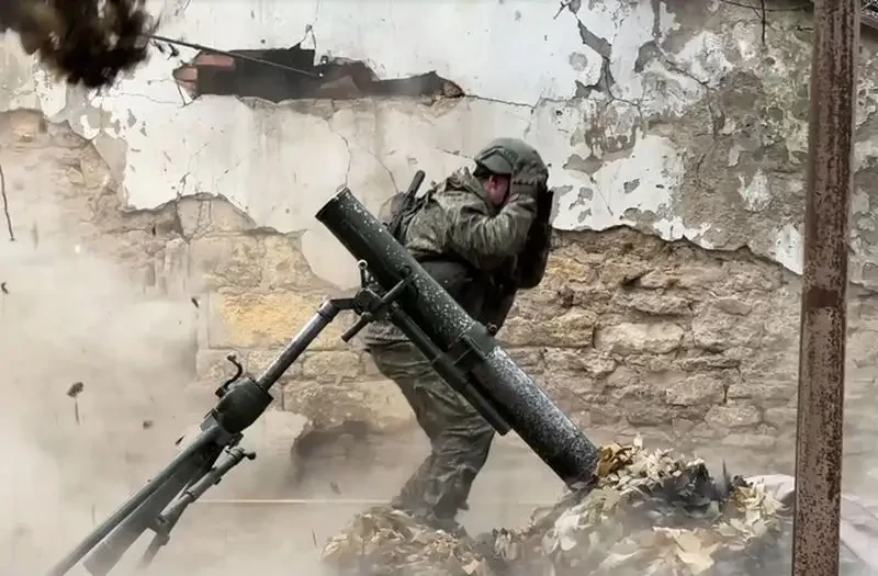 ВСУ несут колоссальные потери в Часовом Яре, но продолжают удерживать город - советник Пушилина