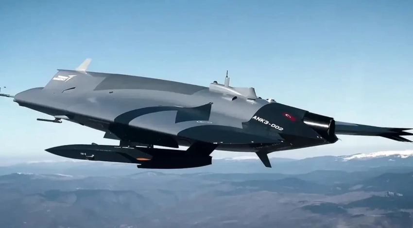 «Авиаматка» в действии: Турция показала запуск дрона Super Şimşek с беспилотника ANKA III