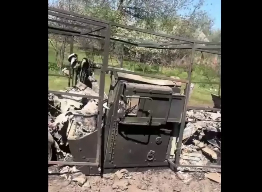 Зато «мангал» остался: в сеть попали кадры уничтоженной в зоне СВО американской бронемашины HMMWV