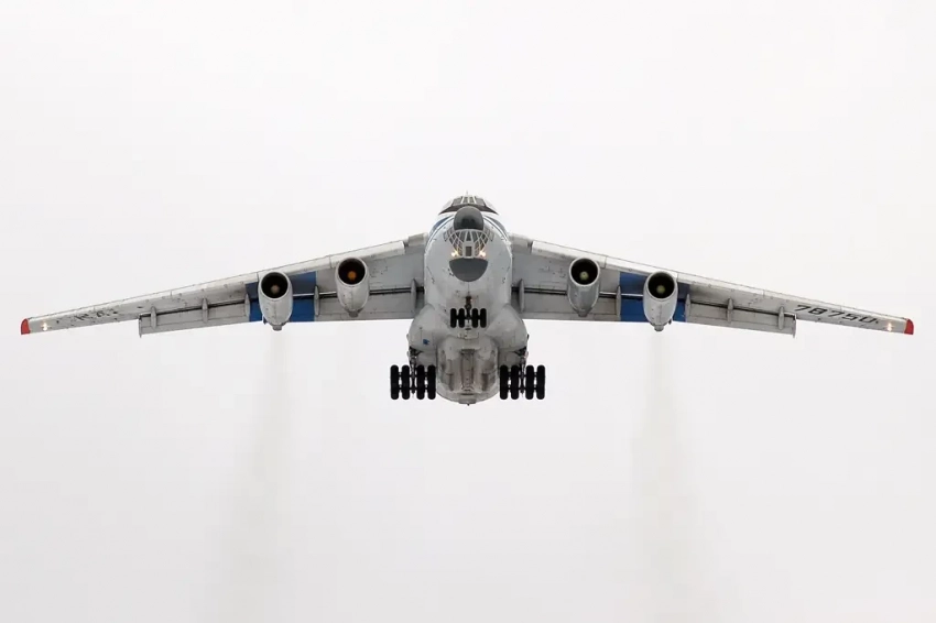 Киев признался, что в сбитом ВСУ самолёте Ил-76 были украинские пленные