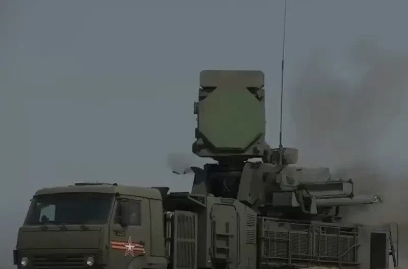 Противник вновь массированно атакует российские регионы дронами, под ударами в числе прочих Московская, Смоленская и Воронежская области