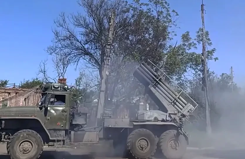 Российская армия в Сумской области наступает под залпы ракет и артиллерии: с выходом южнее Алексеевки до Сум остаётся 18 км