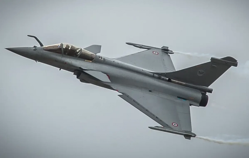 Индия и Пакистан обмениваются ударами по приграничным районам: поражены авиабазы Удхампур, Нур-Хан, Мюрид и Шокрот