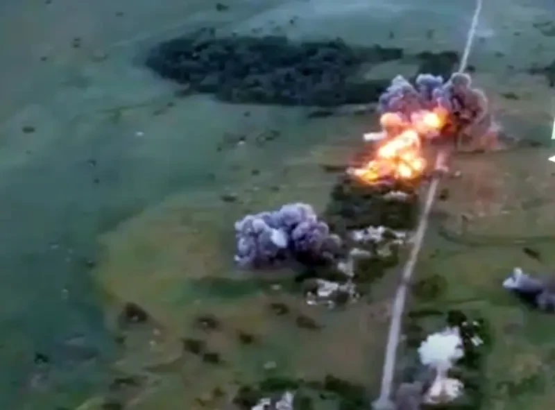 Показаны кадры ударов ФАБ с УМПК по ПВД 117-й бригады ВСУ в районе пгт Новоэкономическое в ДНР