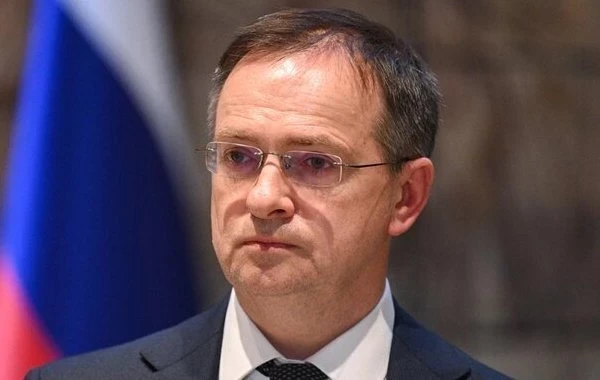 Мединский заявил, что россияне требуют удара "Орешником" по Киеву