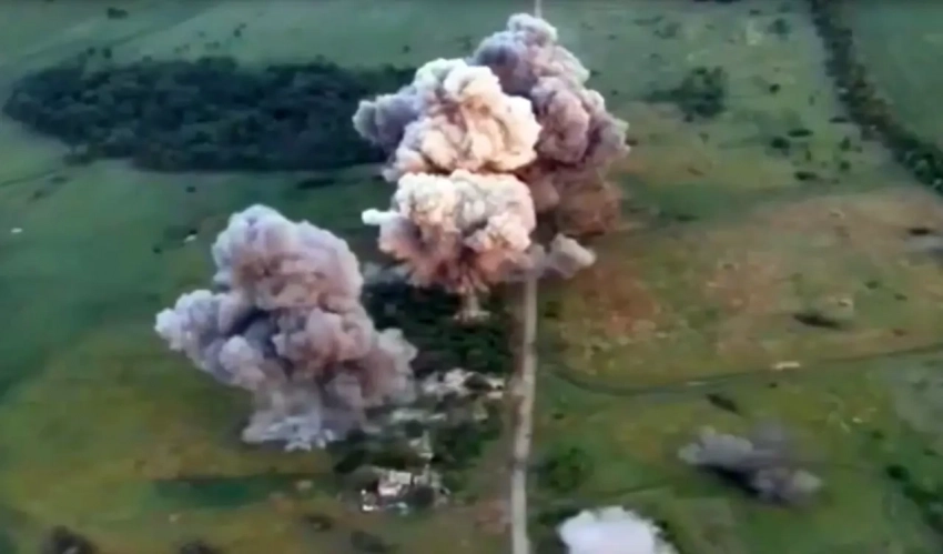 Показаны кадры ударов ФАБ с УМПК по ПВД 117-й бригады ВСУ в районе пгт Новоэкономическое в ДНР