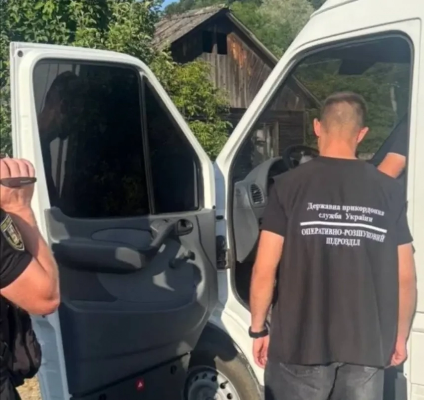 Узнав, что его собираются отправить на фронт, украинский пограничник бежал из страны