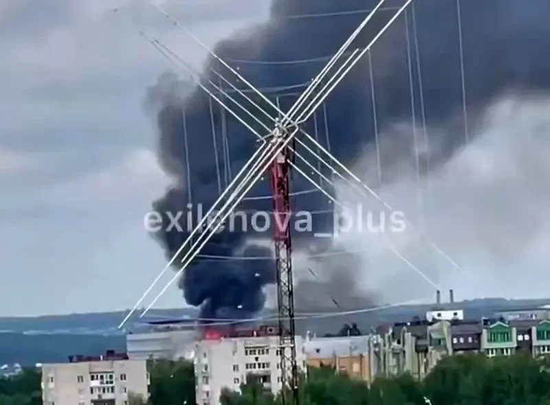 Дроны ВСУ атаковали оборонное предприятие в Ижевске примерно в 1300 км от Украины