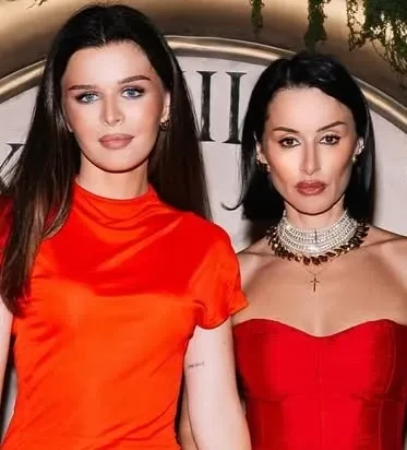 Тина Канделаки и её дочь вышли в свет в парных образах