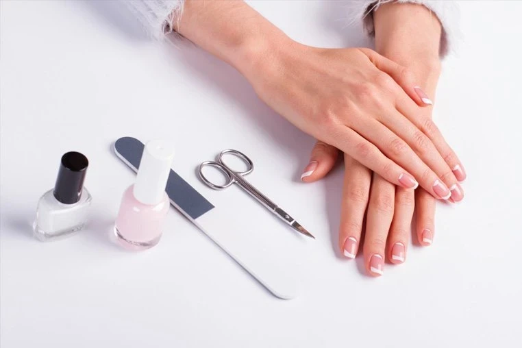 Коротко и стильно: главные нейл-тренды 2026 для аккуратных ногтей