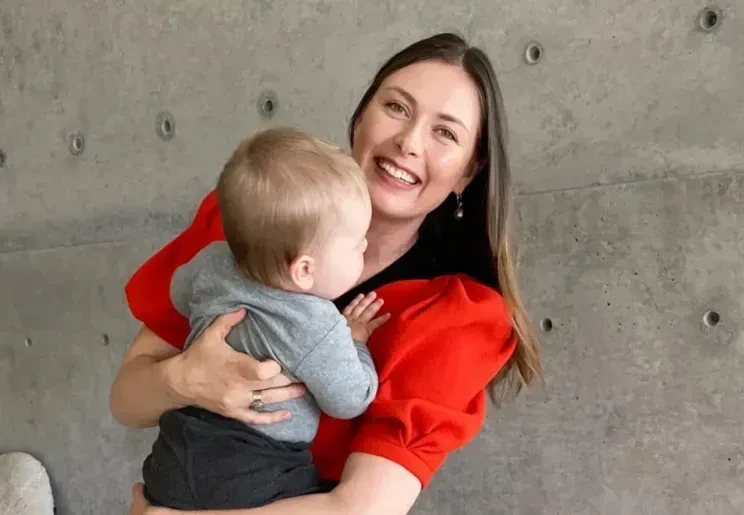 Мария Шарапова показала, как учит сына от британского миллионера Александра Гилкса русскому языку