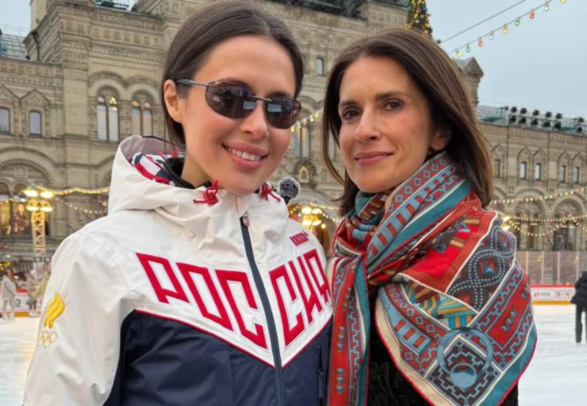 Ксения Шипилова, Илья Авербух, Евгения Медведева, Стеша Маликова и Ксения Соловьёва собрались на ГУМ-катке