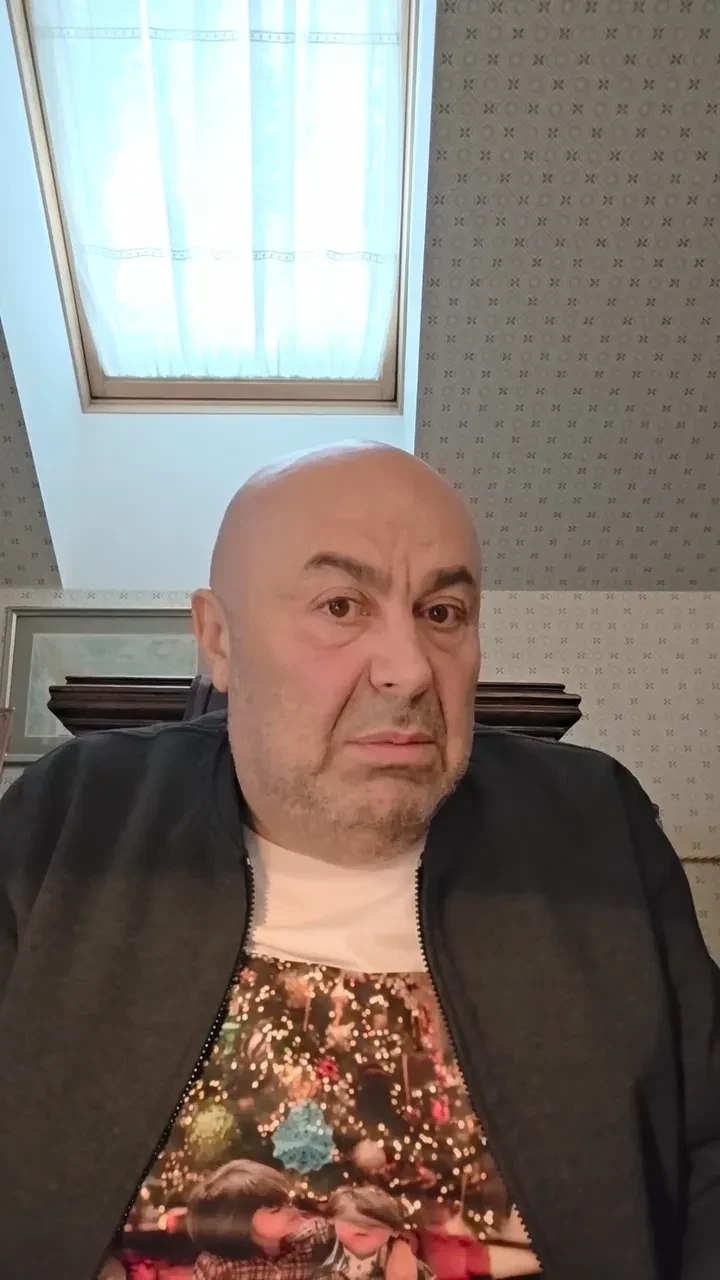 "Только тупой человек может в это поверить". Михаил Хубутия вновь опроверг обвинения в том, что напал с топором на Юлию Ван, и усомнился в том, что является биологическим отцом их дочери