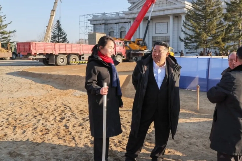 Лидер КНДР посетил строительство музея в честь участников боёв в Курской области